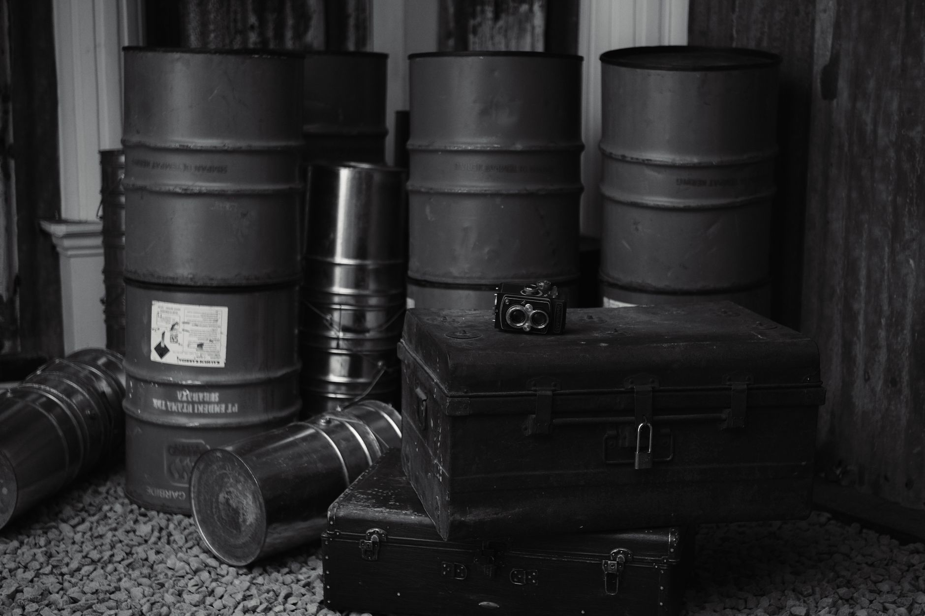 Prop cases and storage illustrating delicate loads for AMR transport.