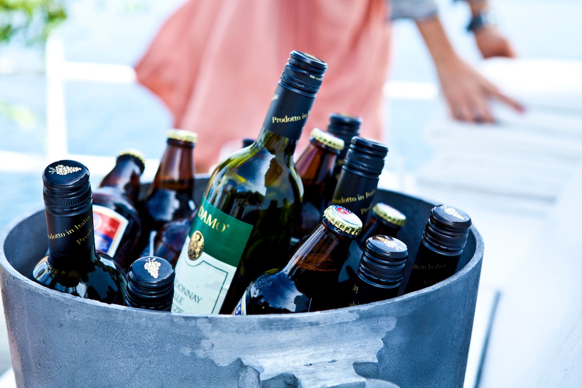 An ice bucket and neatly staged room amenities show the standardized items that are easier for hotels to deliver consistently.