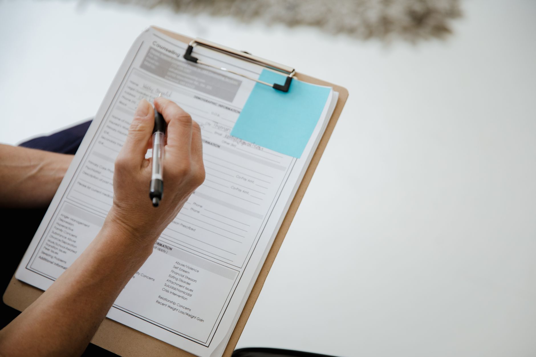 Close view of a printed survey form on a clipboard beside a pen, representing the supplier questionnaire behind an industry statistic.