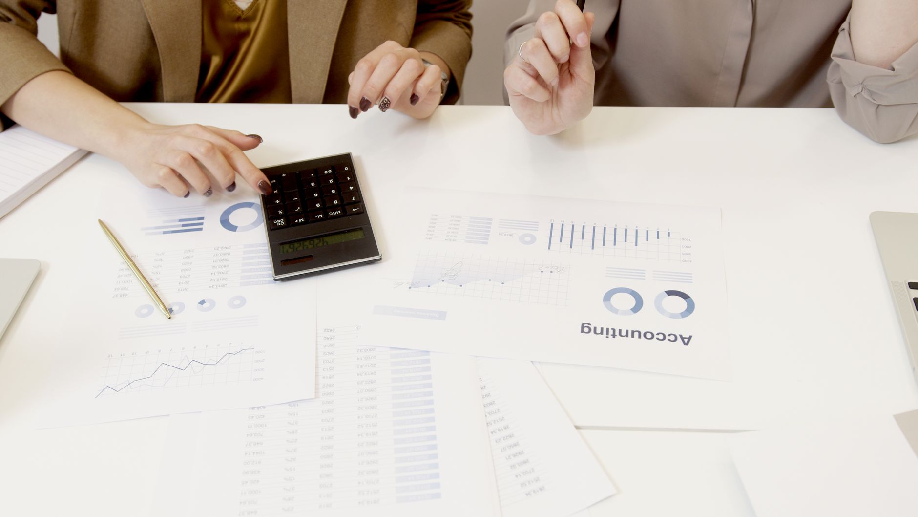 Finance review of seasonal cash flow and early exit penalties on equipment leases.
