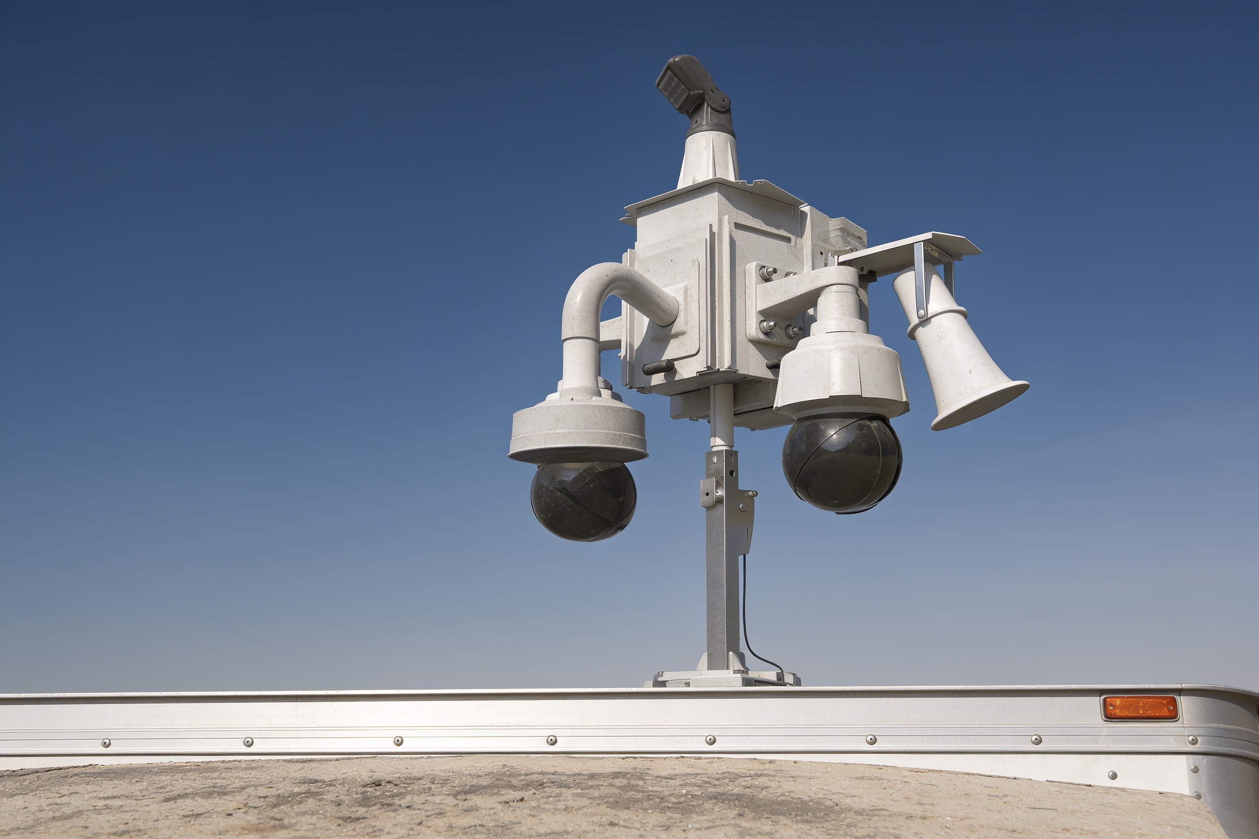Commercial robots beedeville