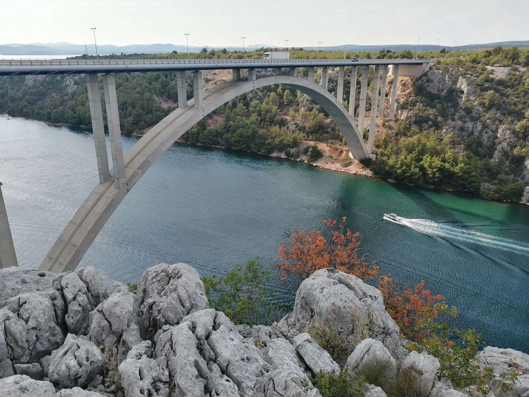 Concrete arch and girder geometry under a large bridge, the kind of zones aerial 3D scan passes are meant to cover.
