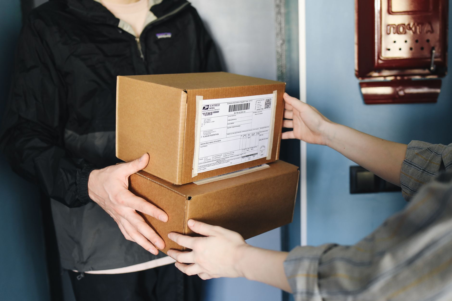Parcel handling in a fulfillment environment where consistent pallet containment protects downstream sorts.