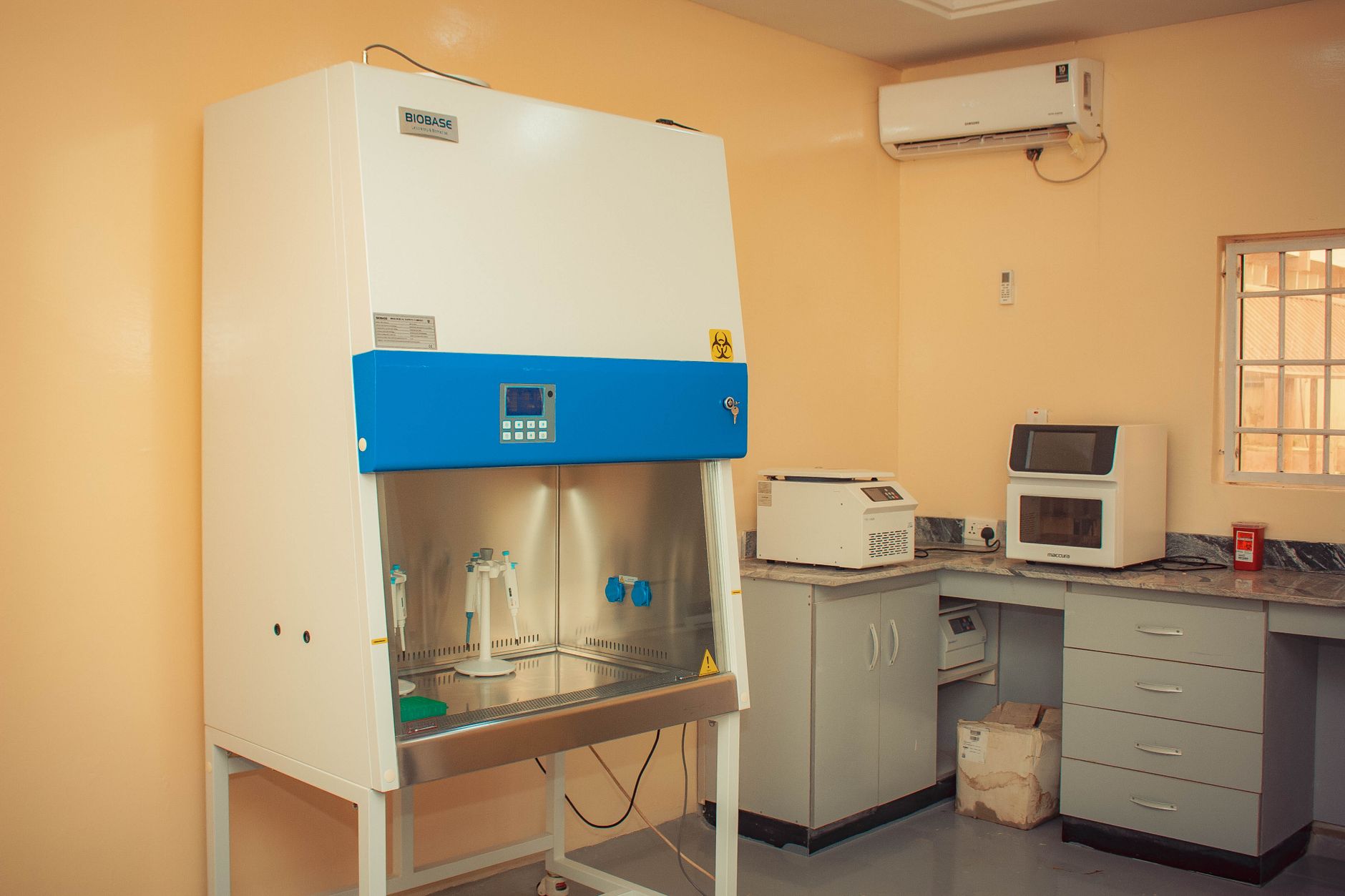 A quality station where components move through multiple inspection steps before release.
