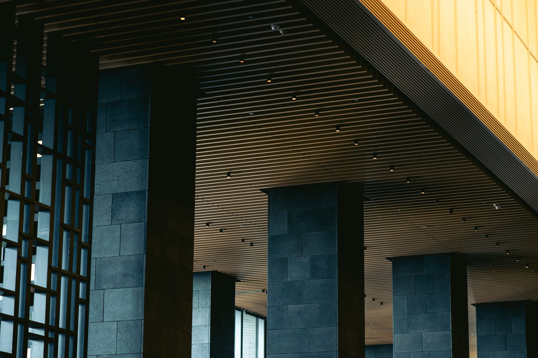 A modern Japanese hotel lobby representing the guest arrival experience examined in the case study.