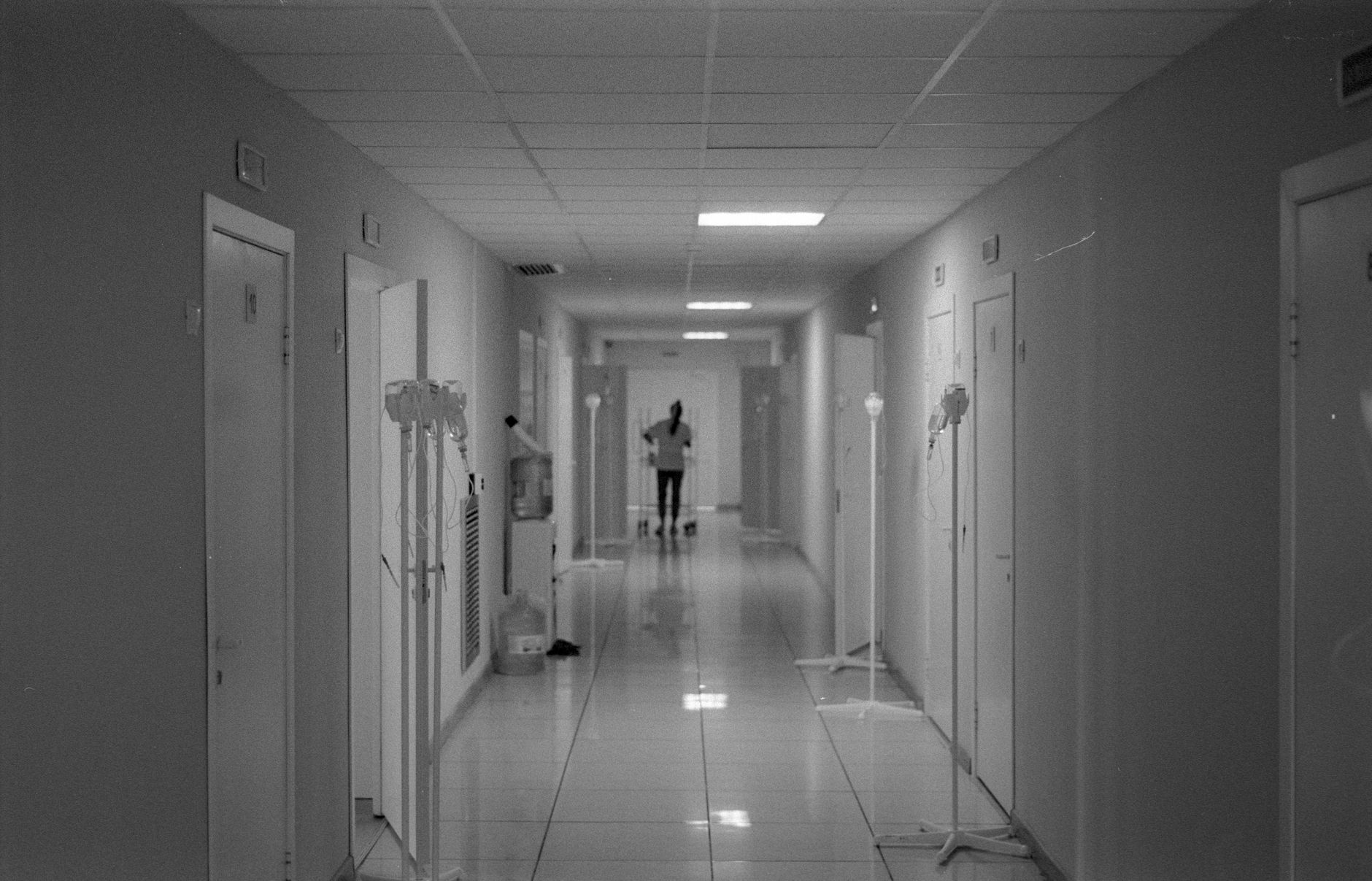 A hospital ward hallway that depends on on-time dietary deliveries.