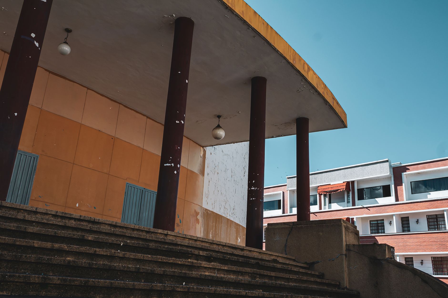 A Wisconsin school district that automated corridor scrubbing with AMRs.