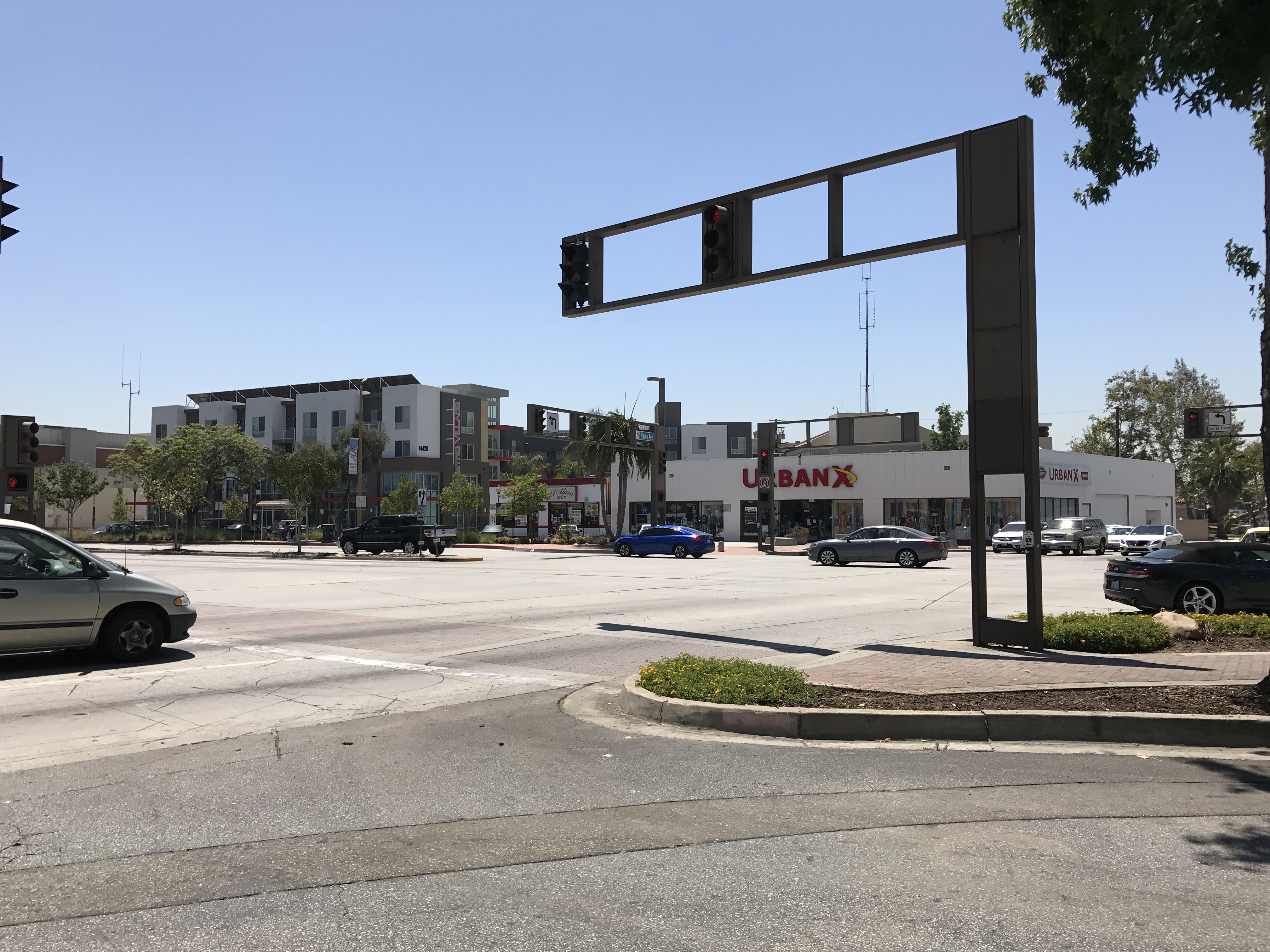 Commercial robots baldwin park - Baldwin Park, CA