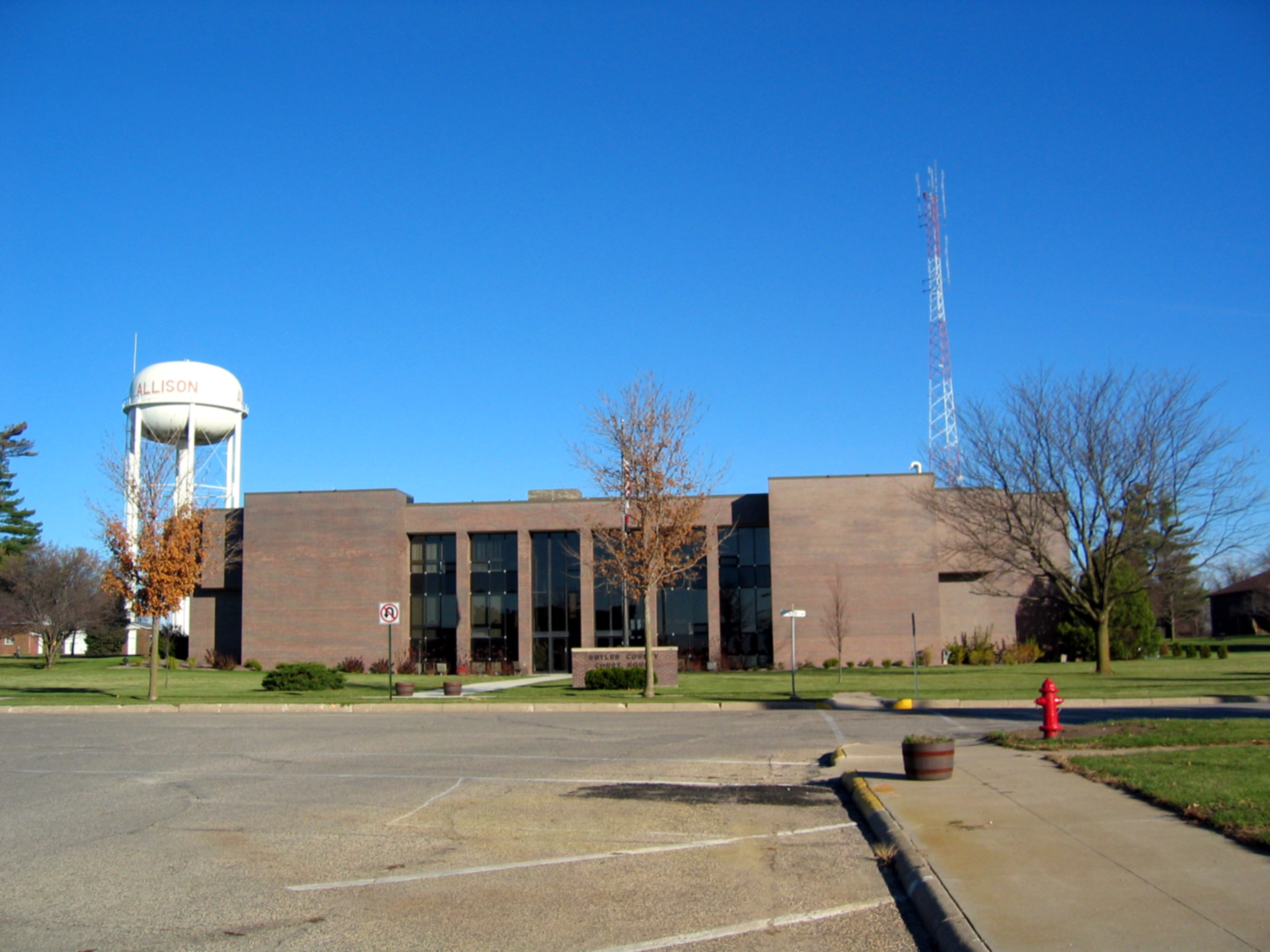 Commercial robots butler - Butler, IA
