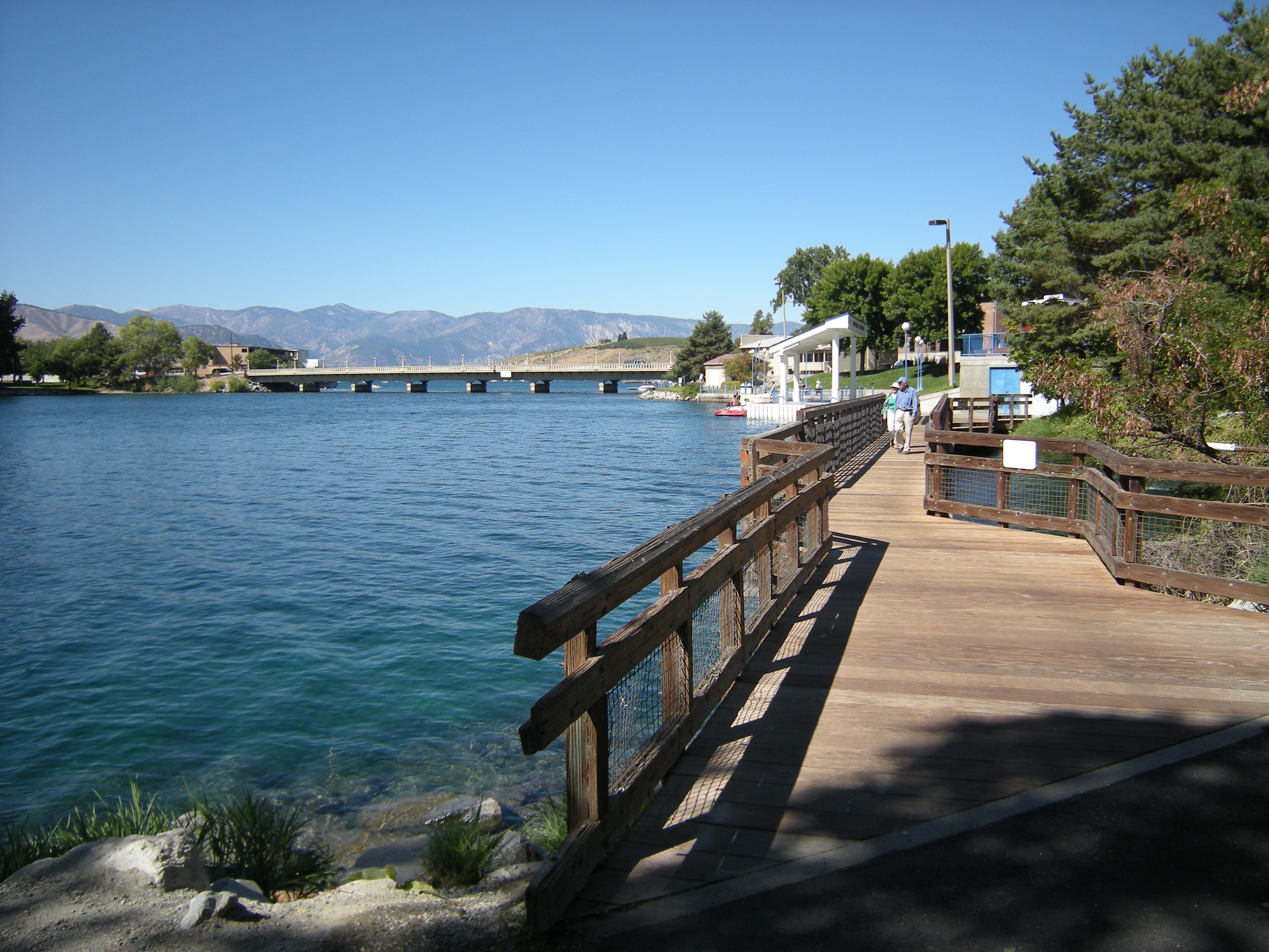 Commercial robots chelan - Chelan, WA
