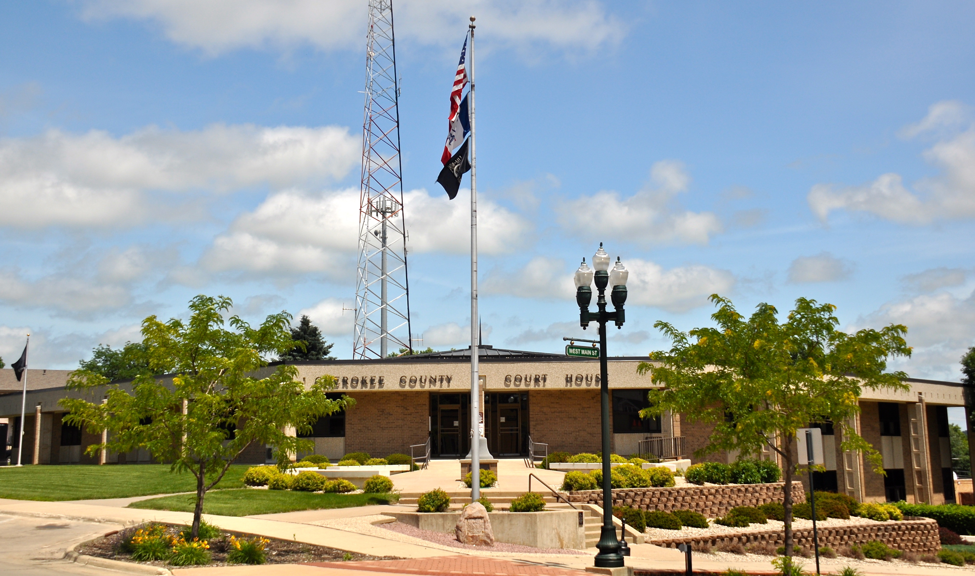 Commercial robots cherokee county - Cherokee County, IA
