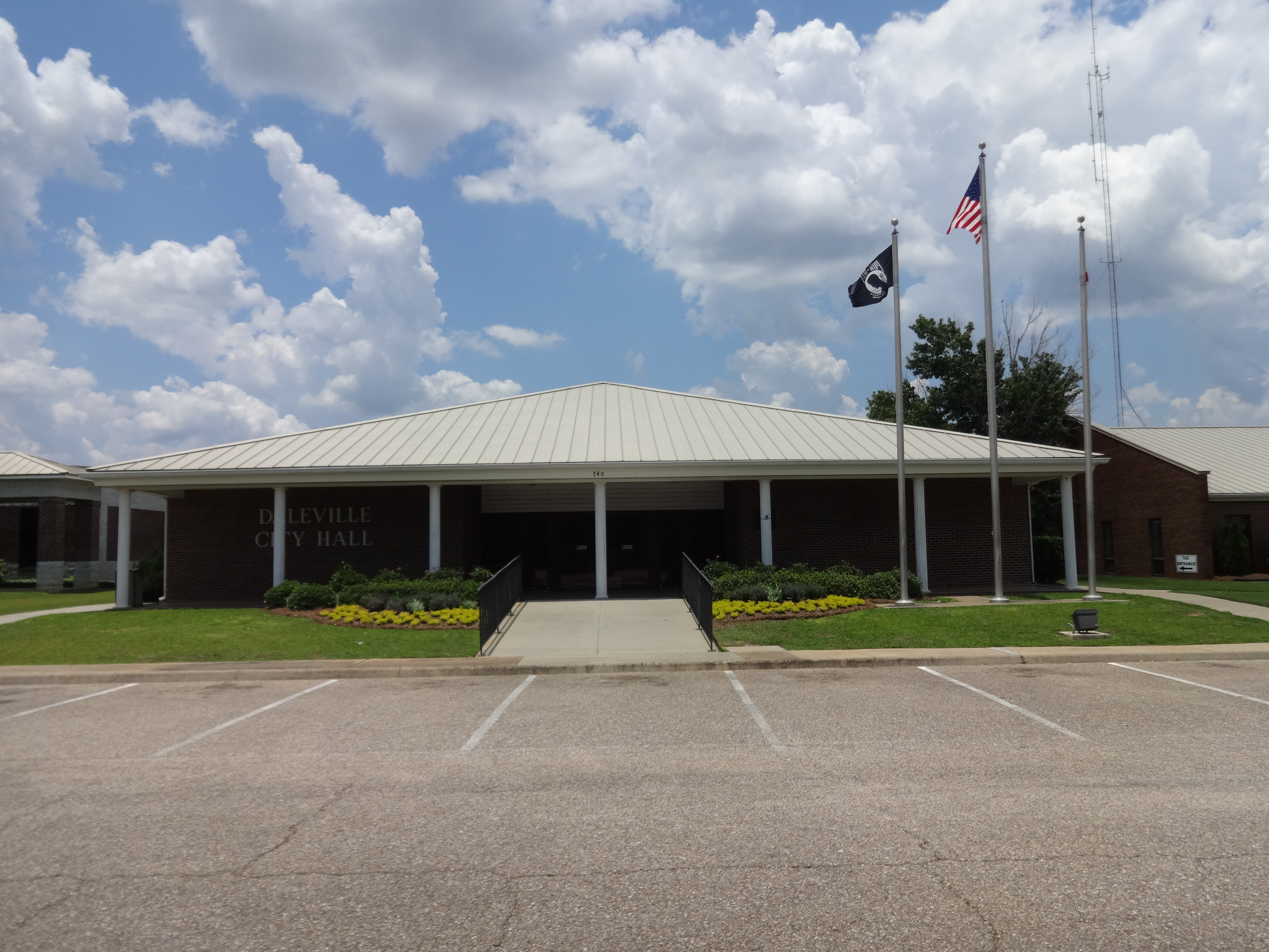 Commercial robots daleville - Daleville, AL