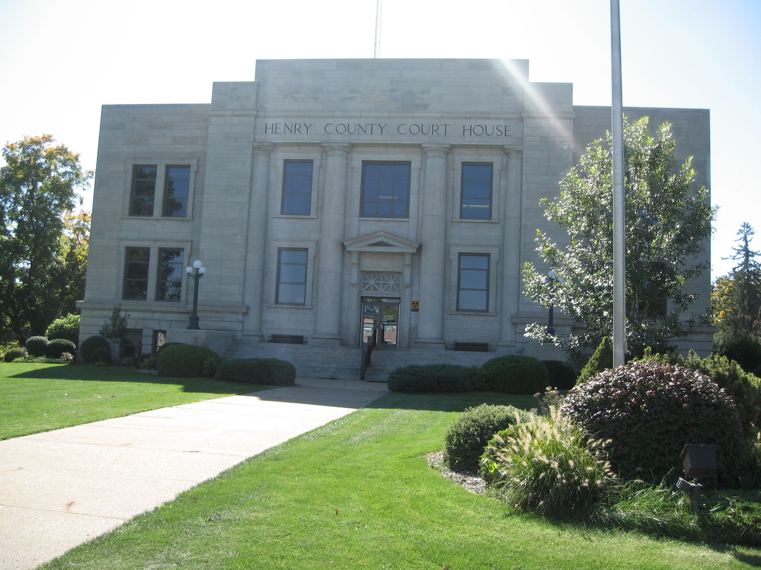 Commercial robots henry - Henry, IA