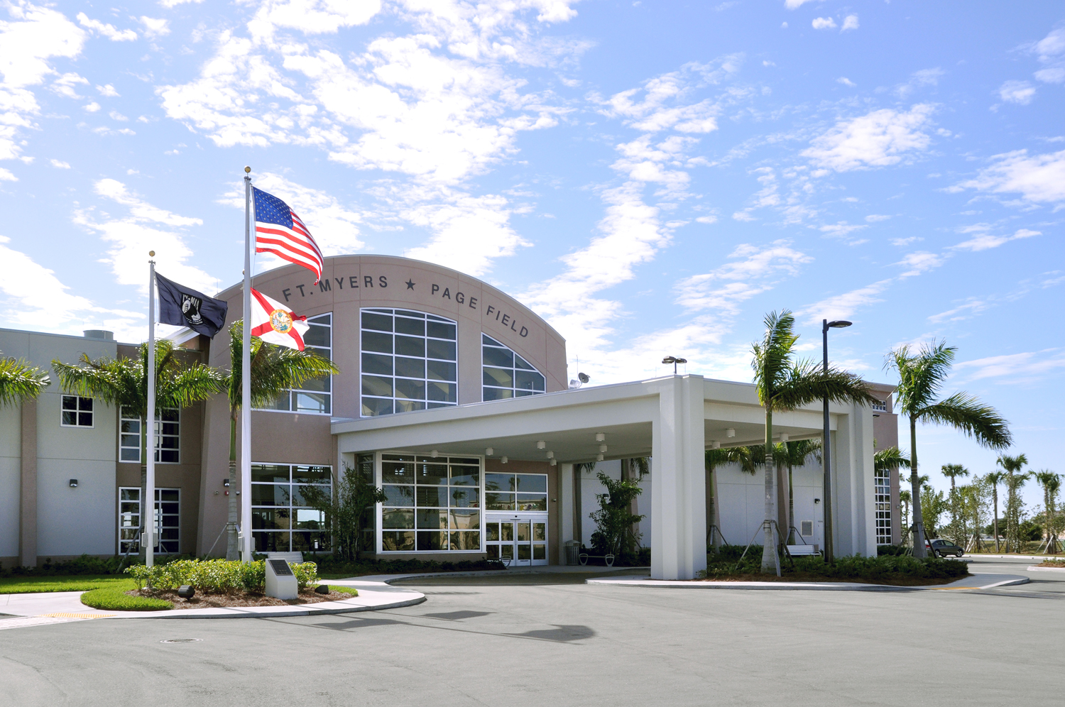 Commercial robots lee county - Lee County, FL
