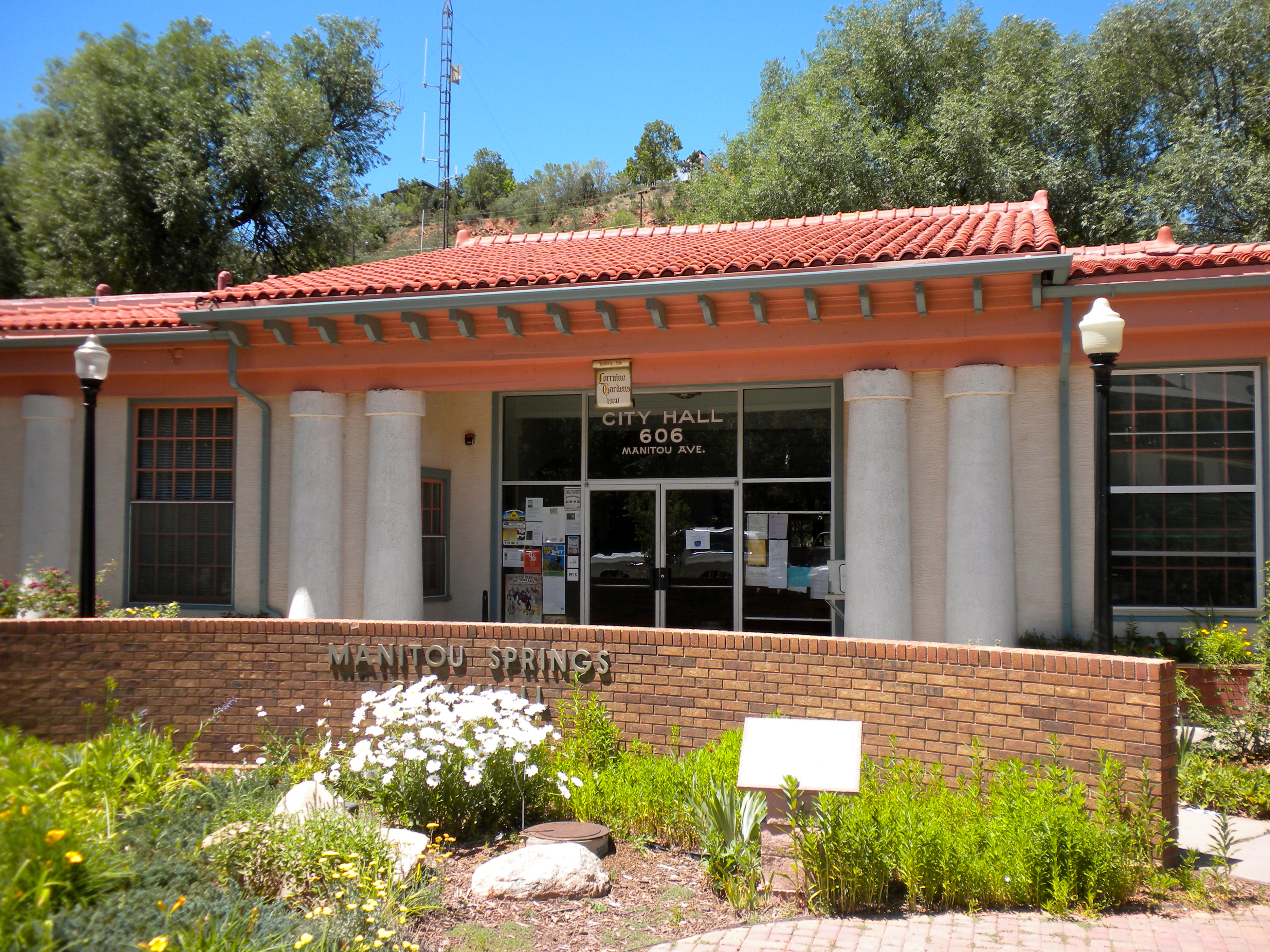 Commercial robots manitou springs - Manitou Springs, CO