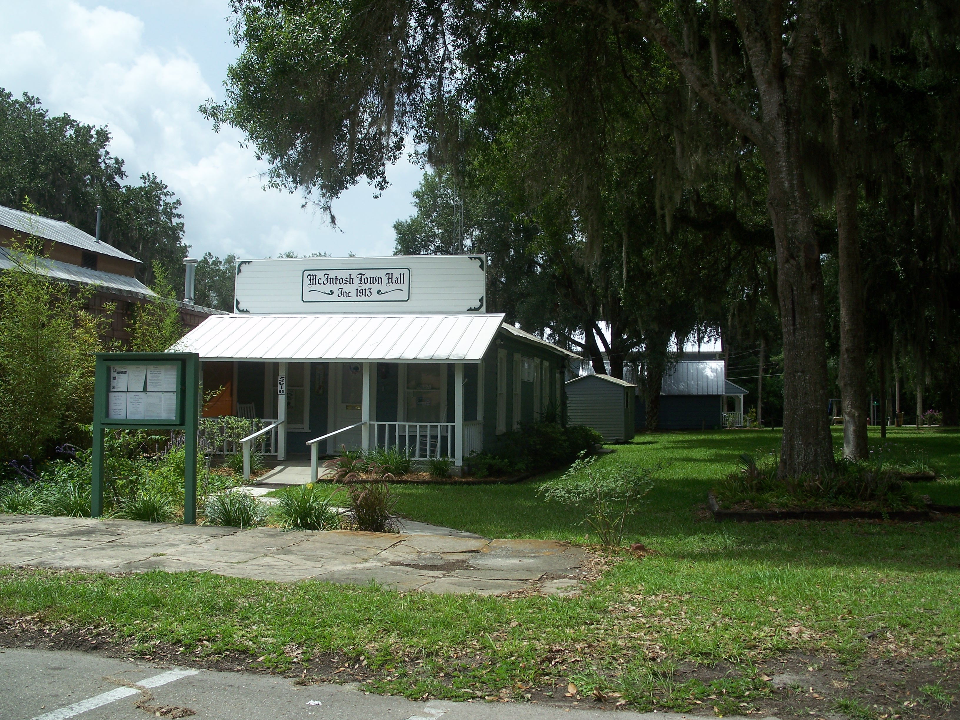 Commercial robots mcintosh - McIntosh, FL