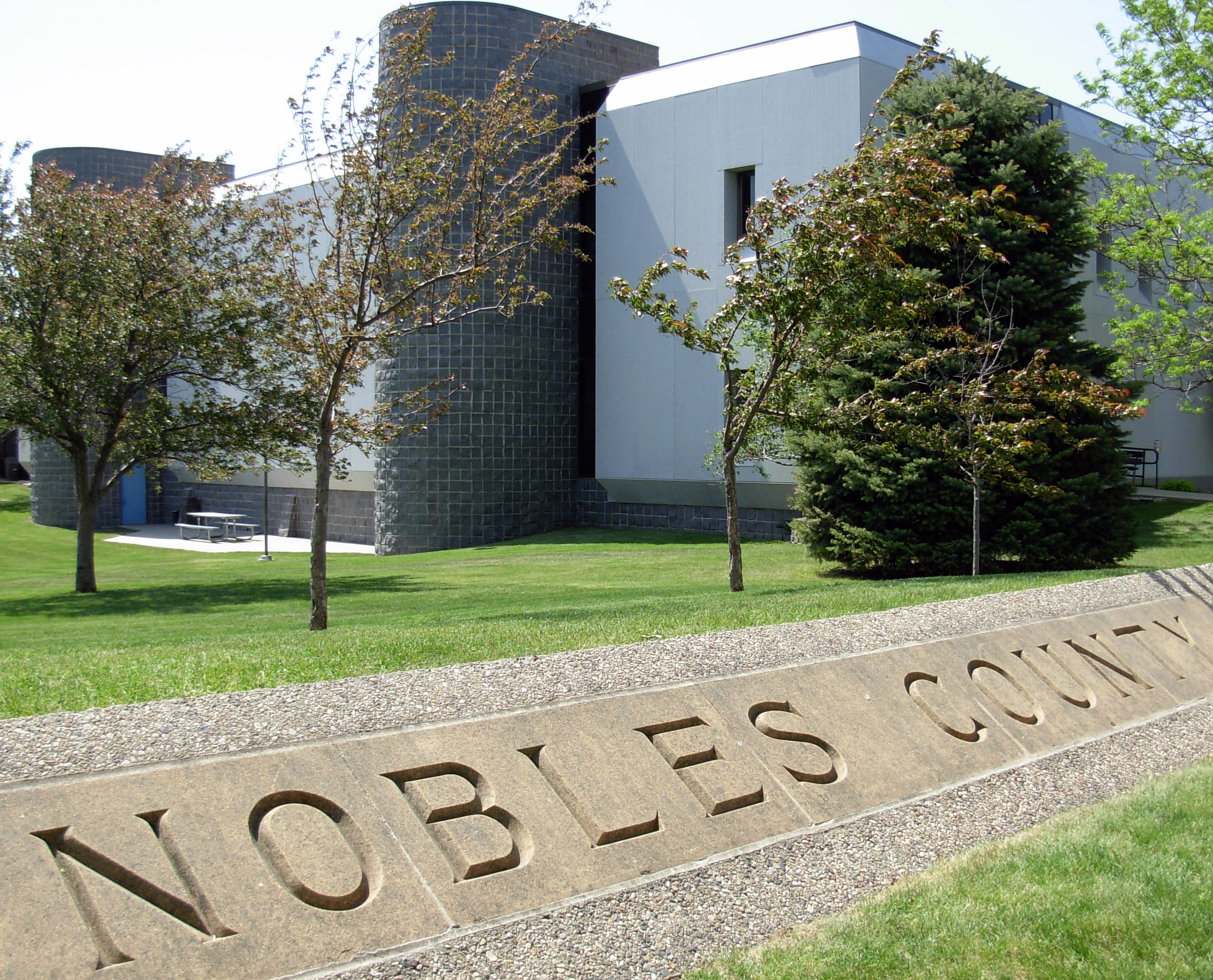 Commercial robots nobles - Nobles, MN