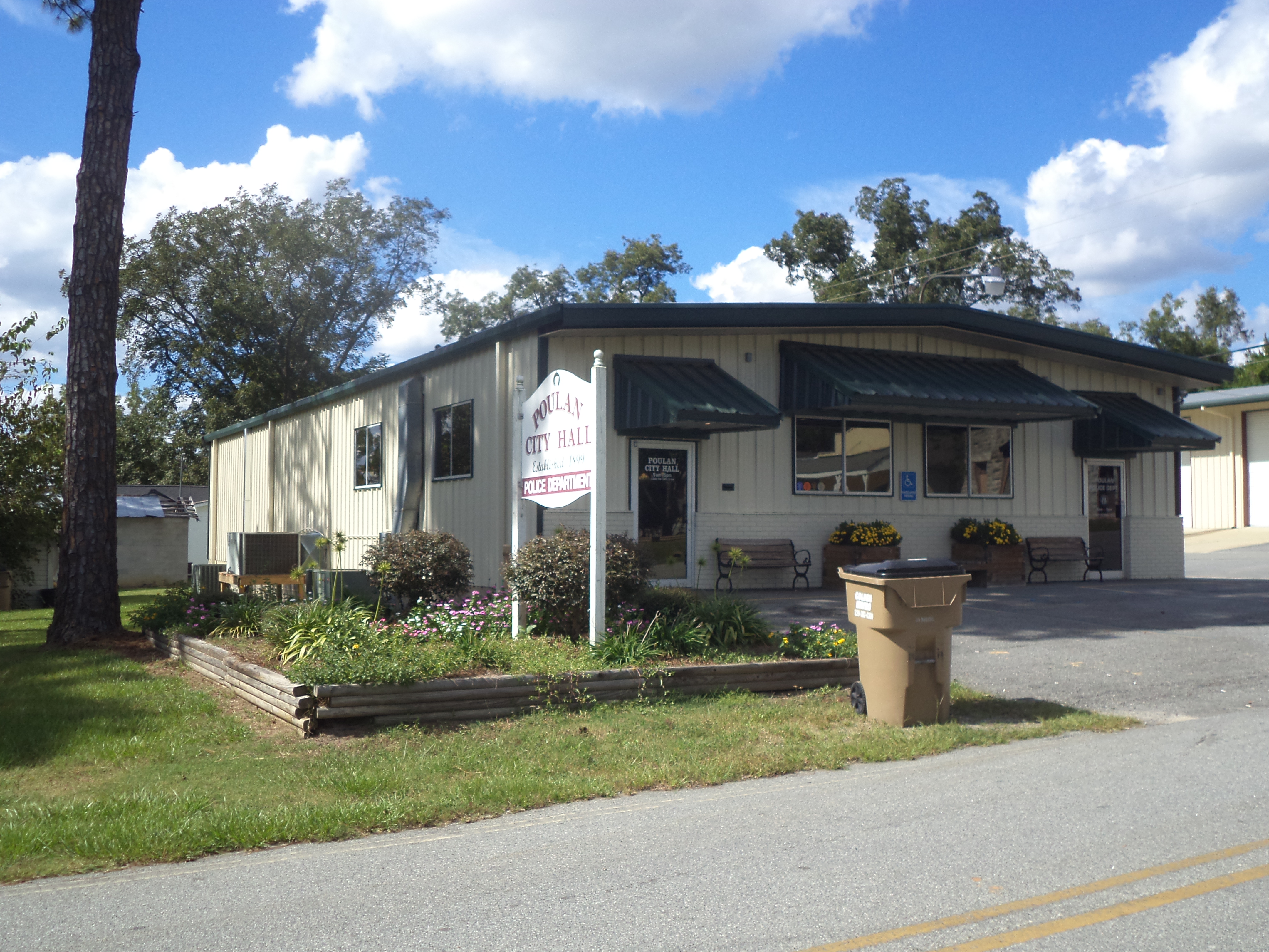 Commercial robots poulan - Poulan, GA