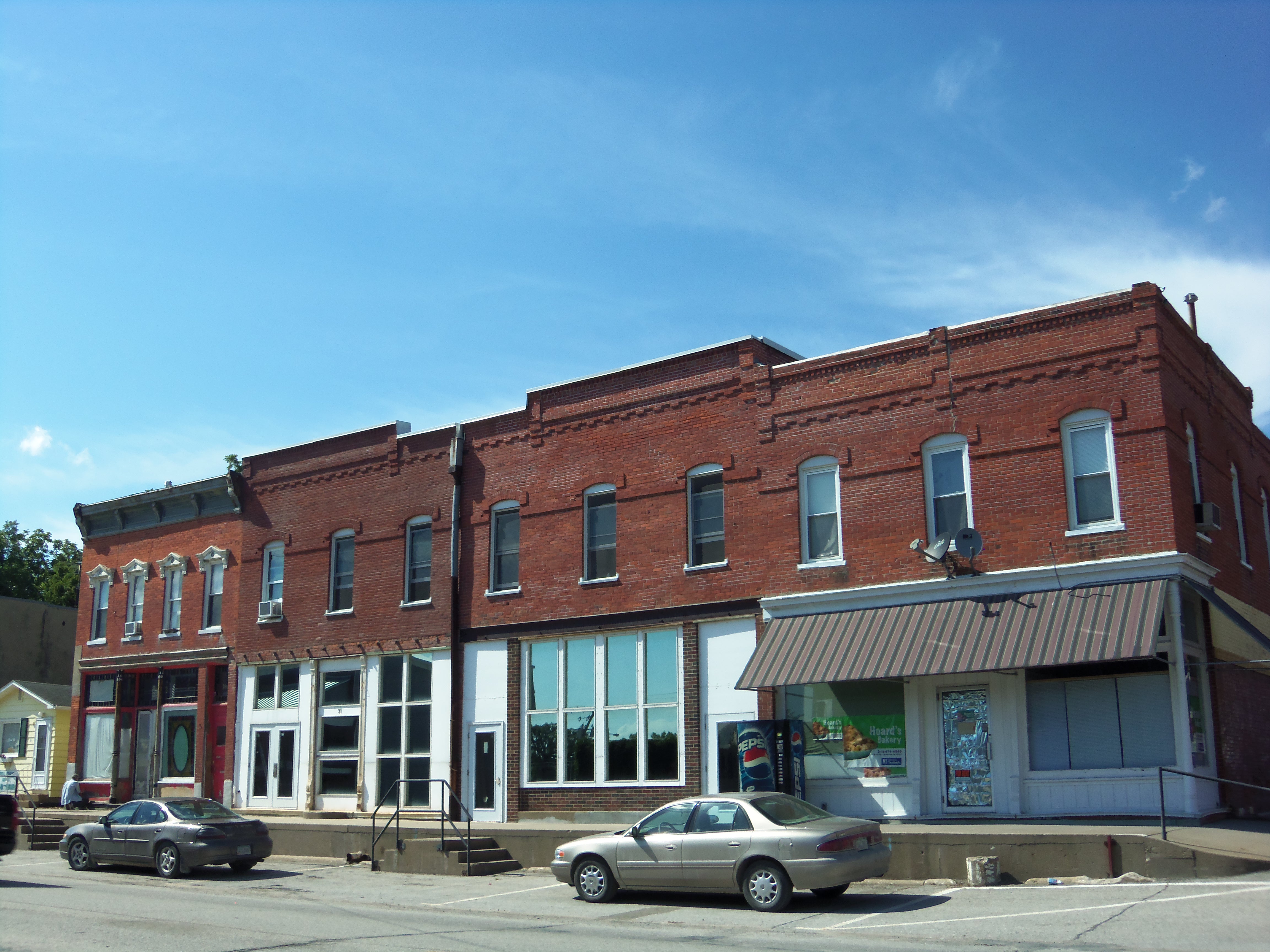 Commercial robots riverside - Riverside, IA