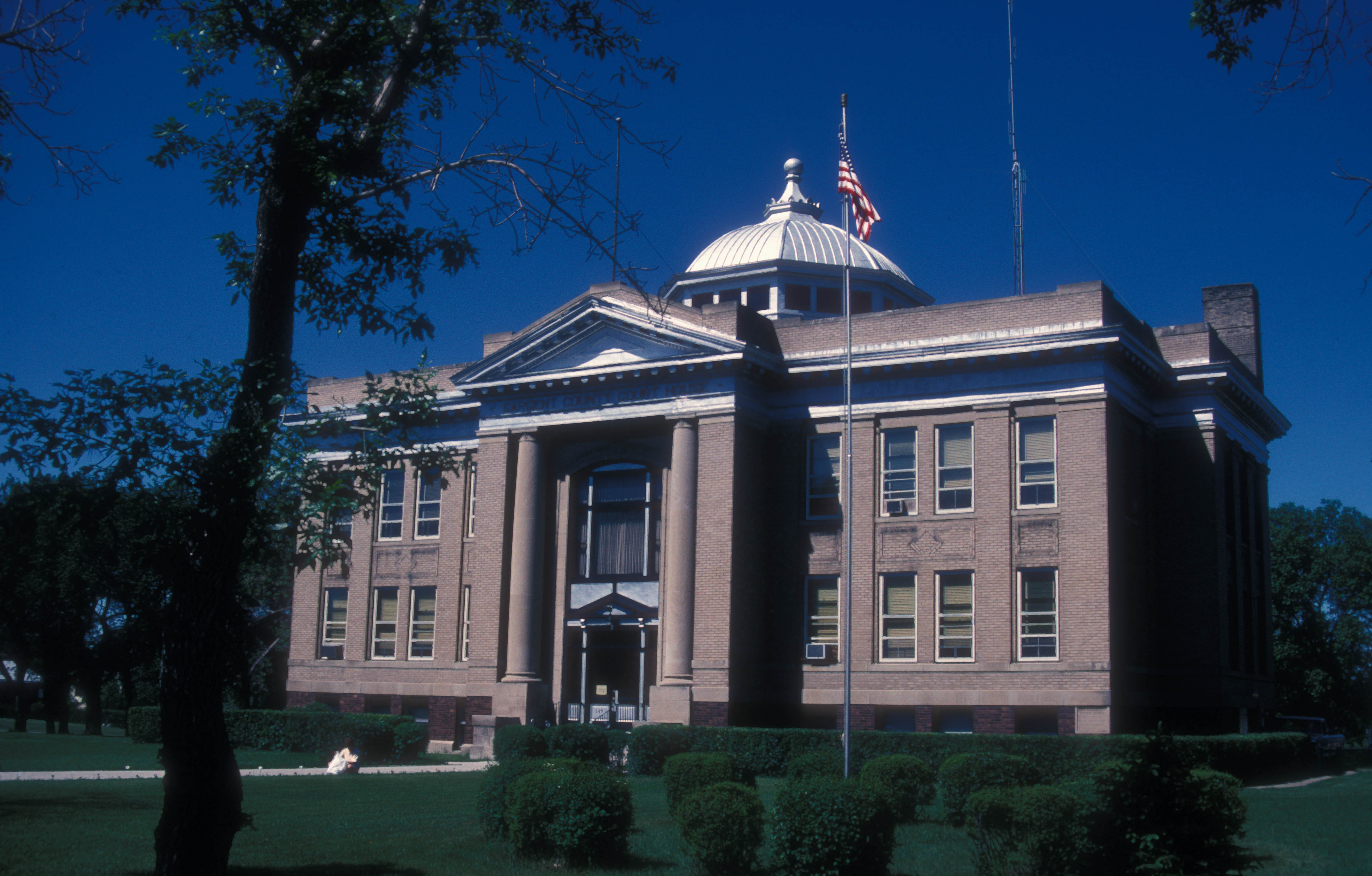Commercial robots sargent - Sargent, ND