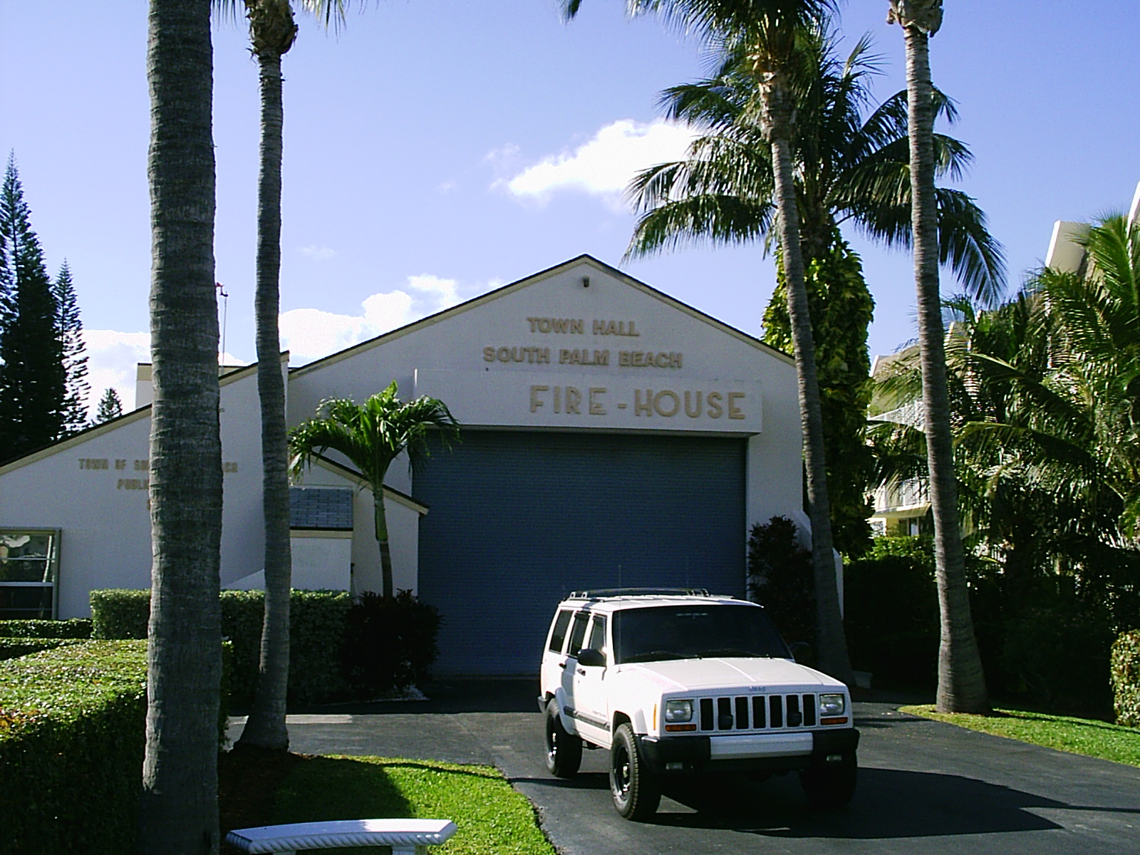 Commercial robots south palm beach - South Palm Beach, FL