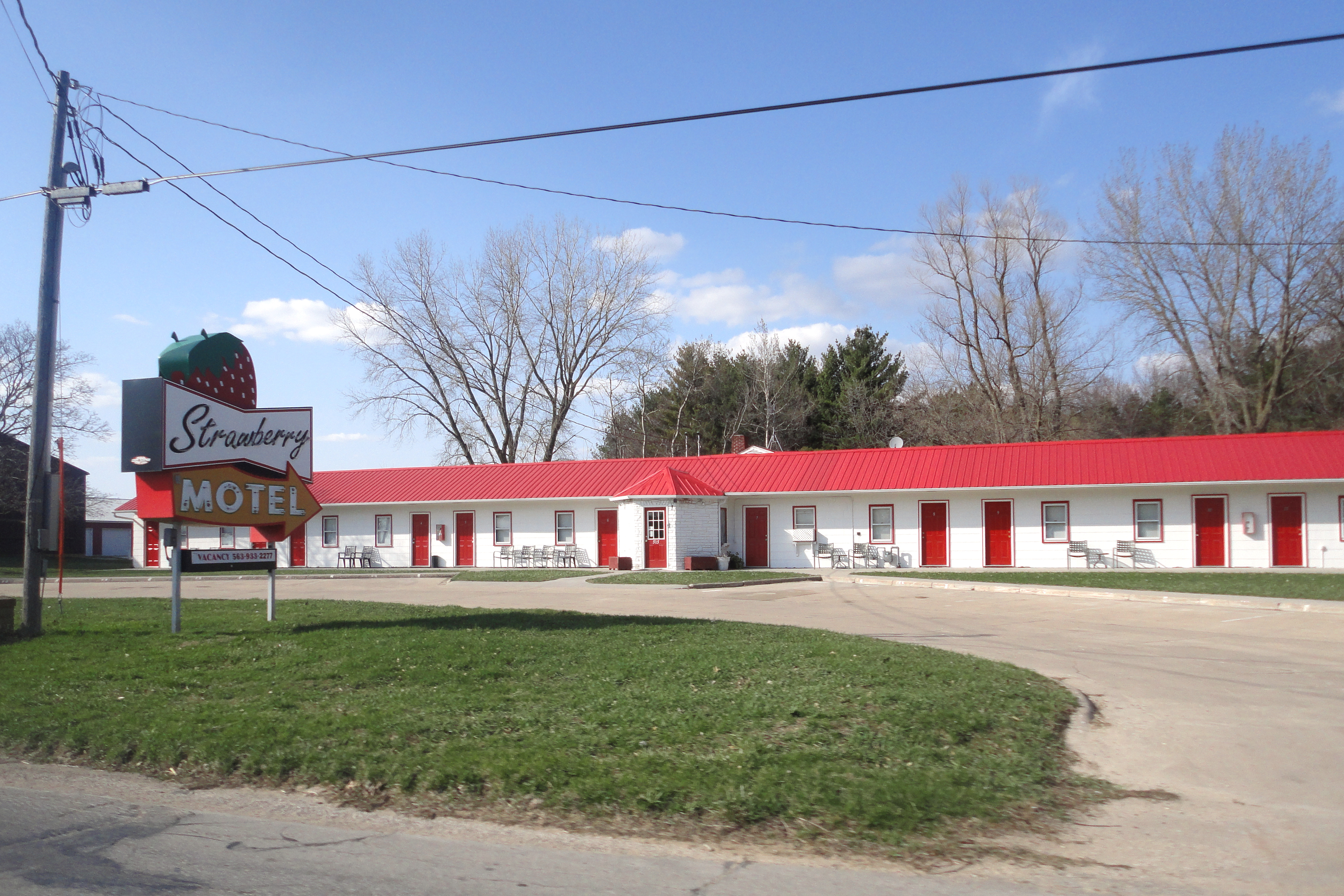 Commercial robots strawberry point - Strawberry Point, IA