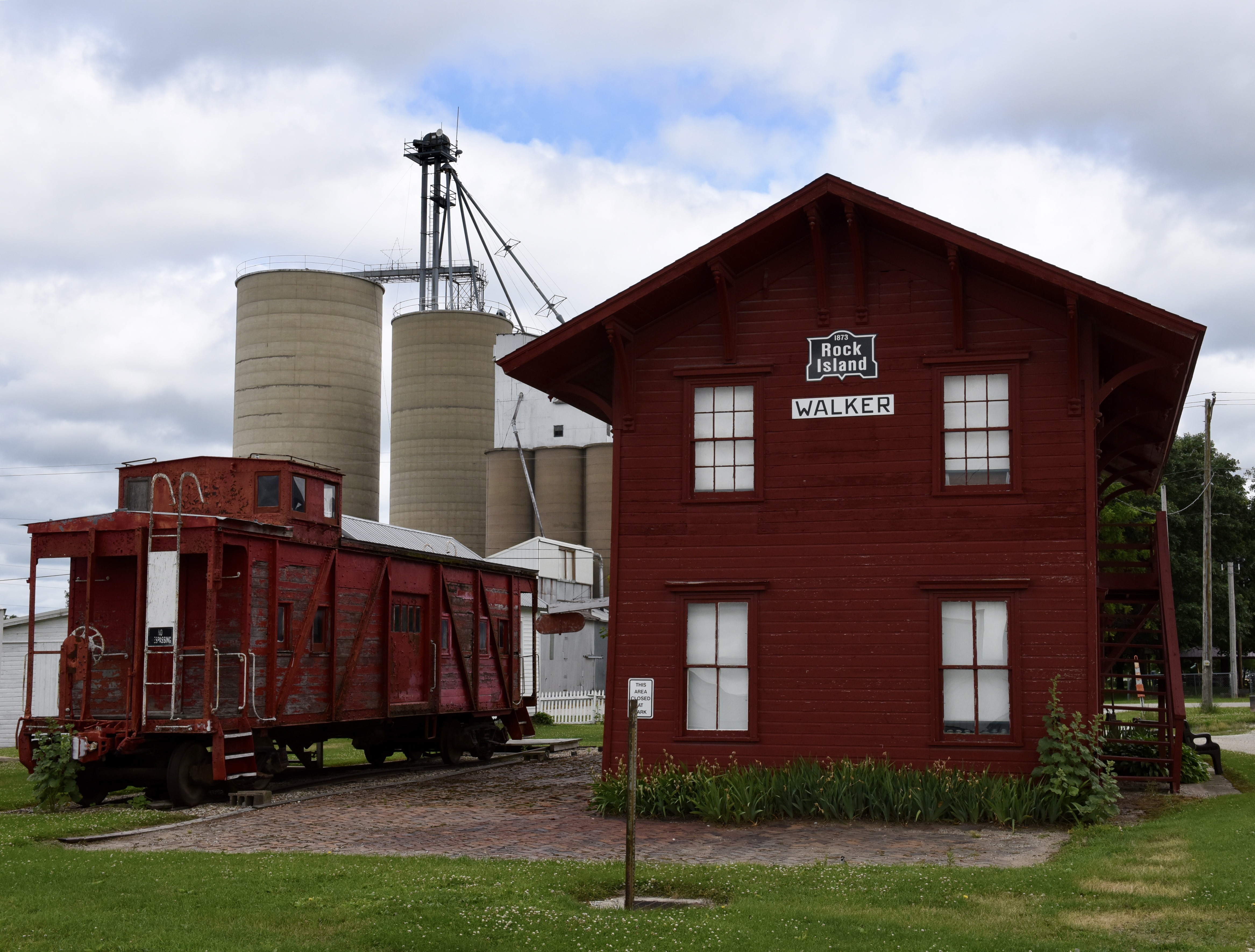 Commercial robots walker - Walker, IA