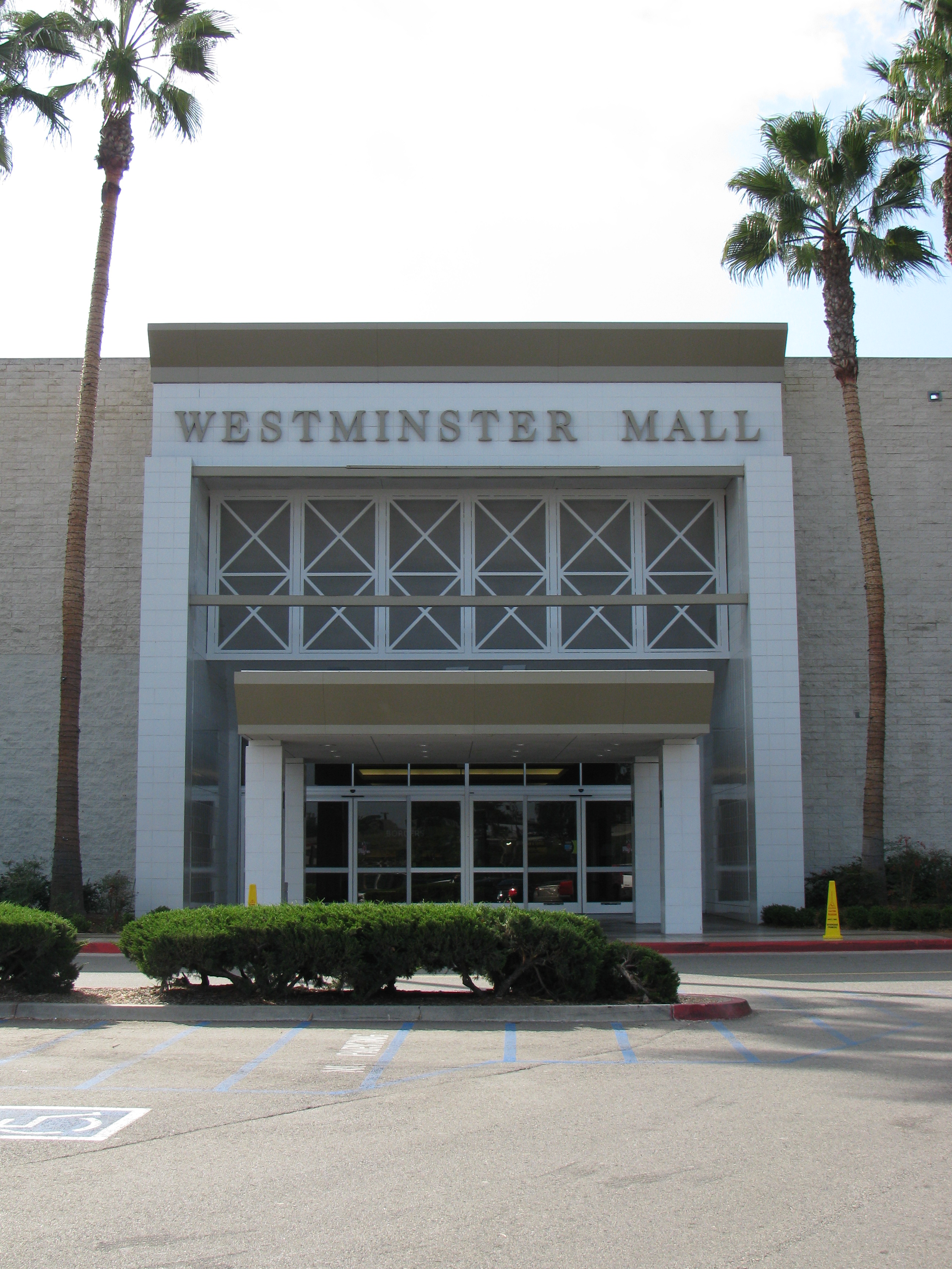 Commercial robots westminster - Westminster, CA