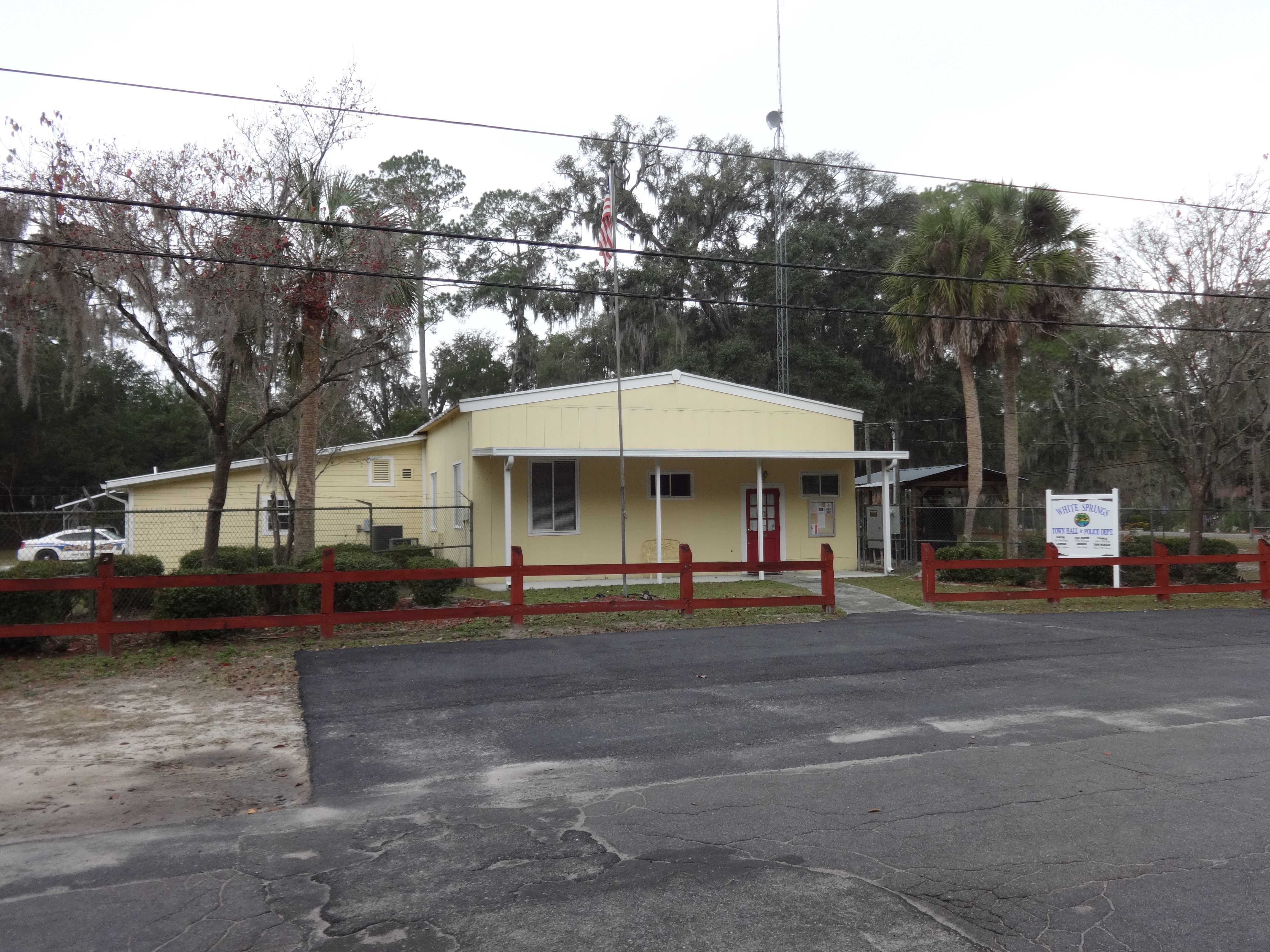 Commercial robots white springs - White Springs, FL