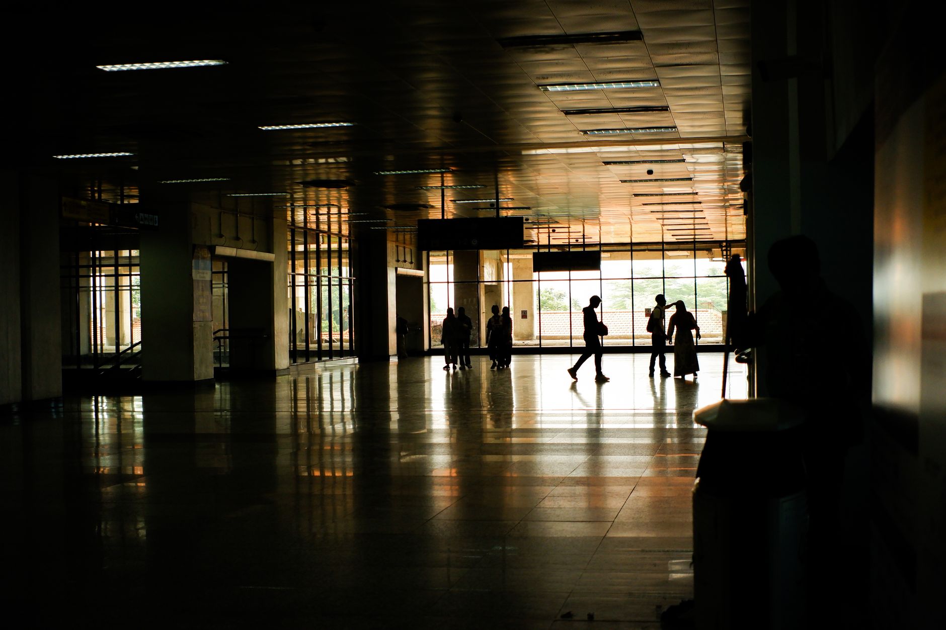 Main concourse in a airport terminal