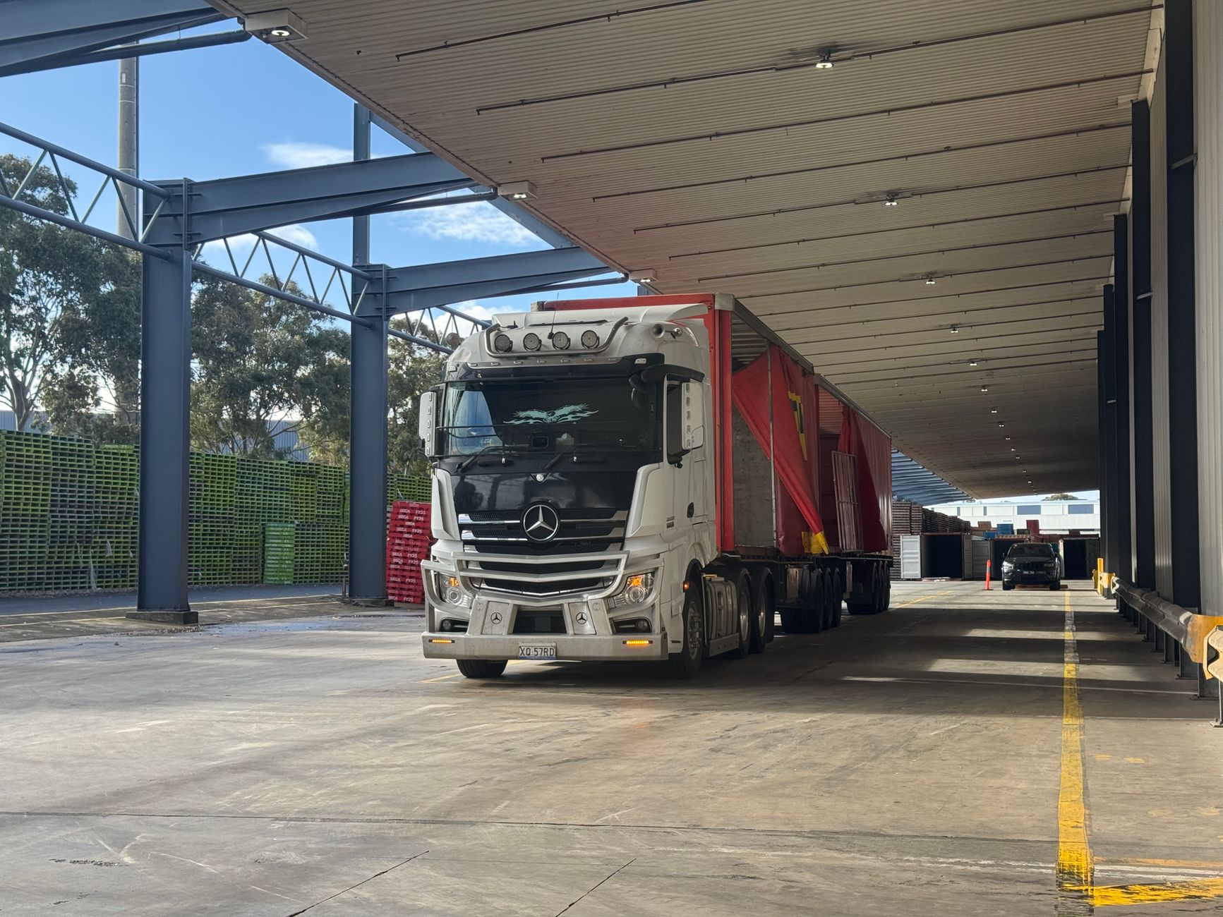 Trailer loading zone in a beverage distributor