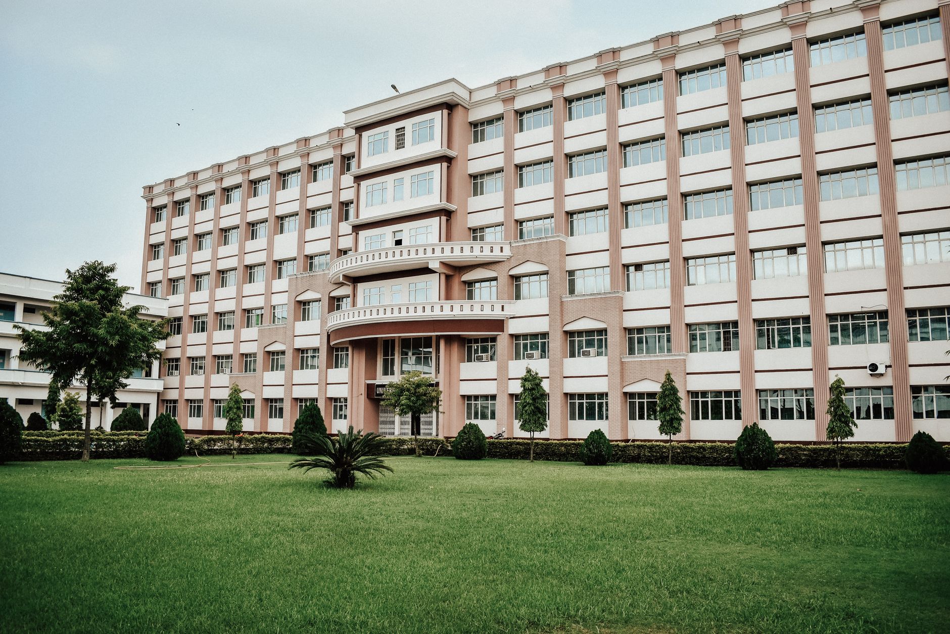 Front entrance lawns in a school campus